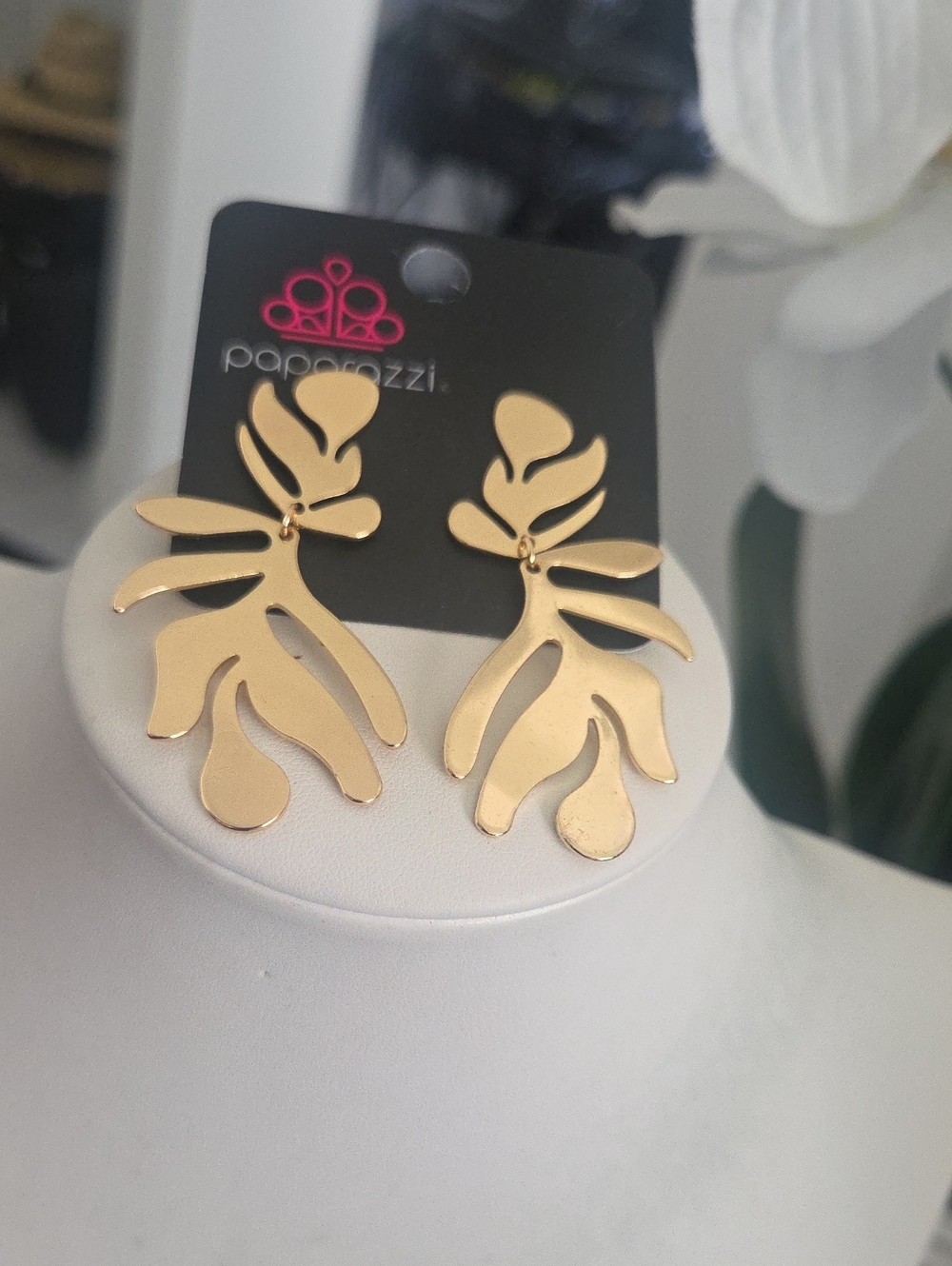 Paparazzi Gold Palm Leaf Post Earrings NWT